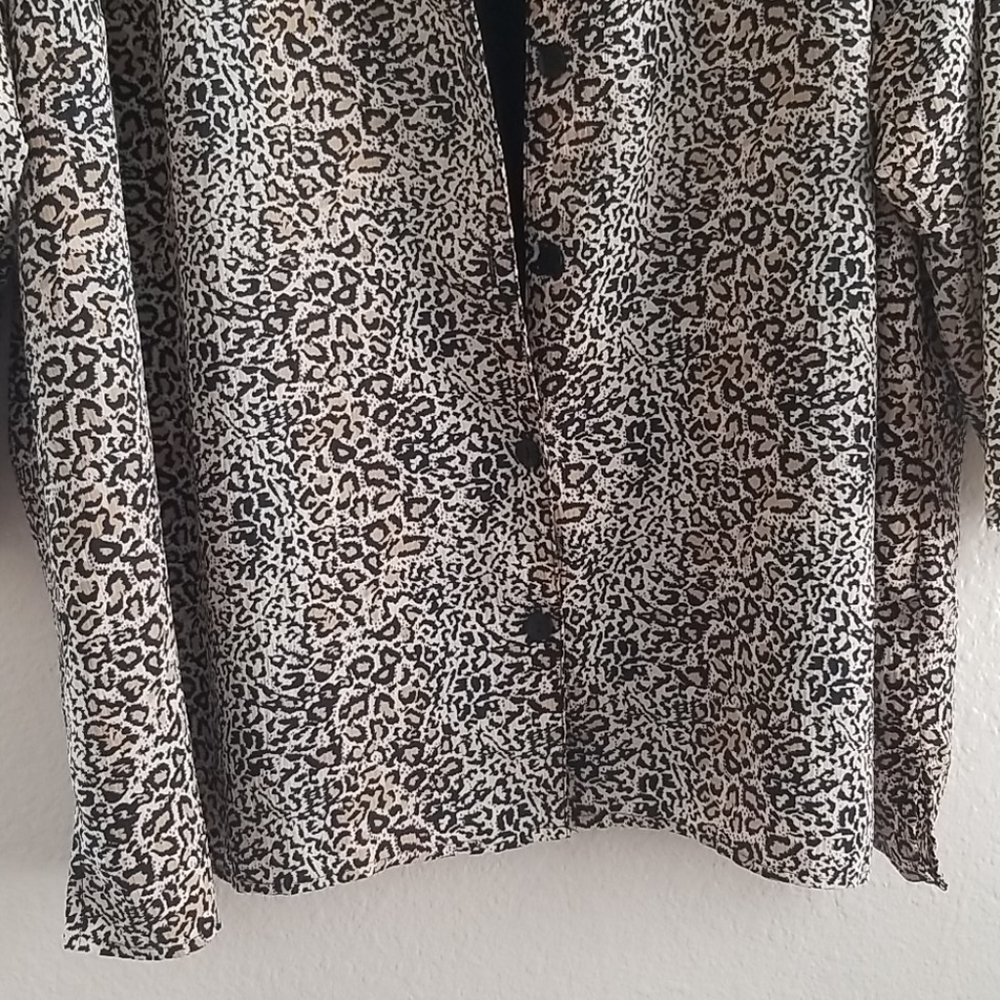 Worthington Blouse - Picture 3 of 11